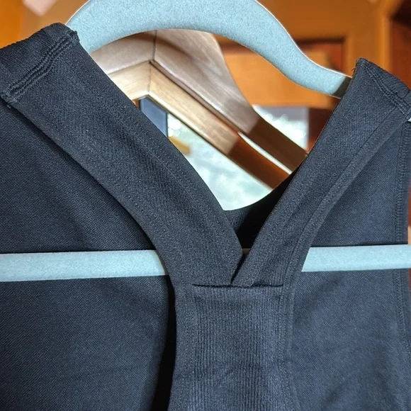 NWT Victoria's Secret Seamless Rib High Neck Sport Bra Black Size Medium - Picture 8 of 13